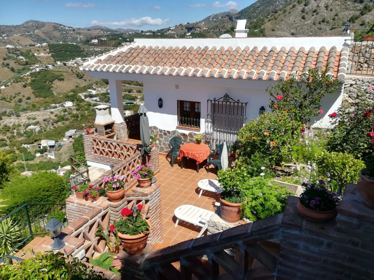 Villa Casa Ana, Fantásticas vistas al pueblo, el mar y la montaña Frigiliana Esterno foto