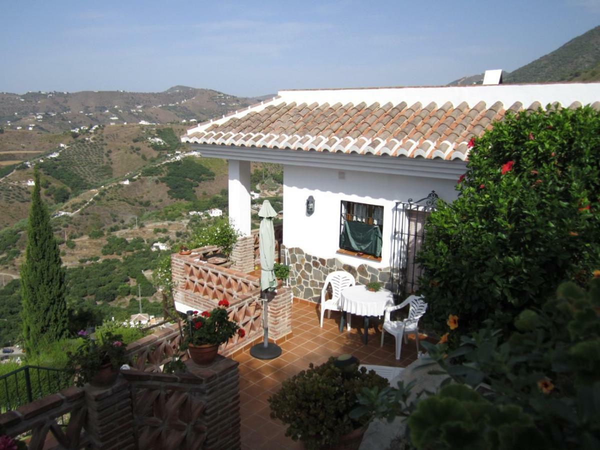 Villa Casa Ana, Fantásticas vistas al pueblo, el mar y la montaña Frigiliana Esterno foto