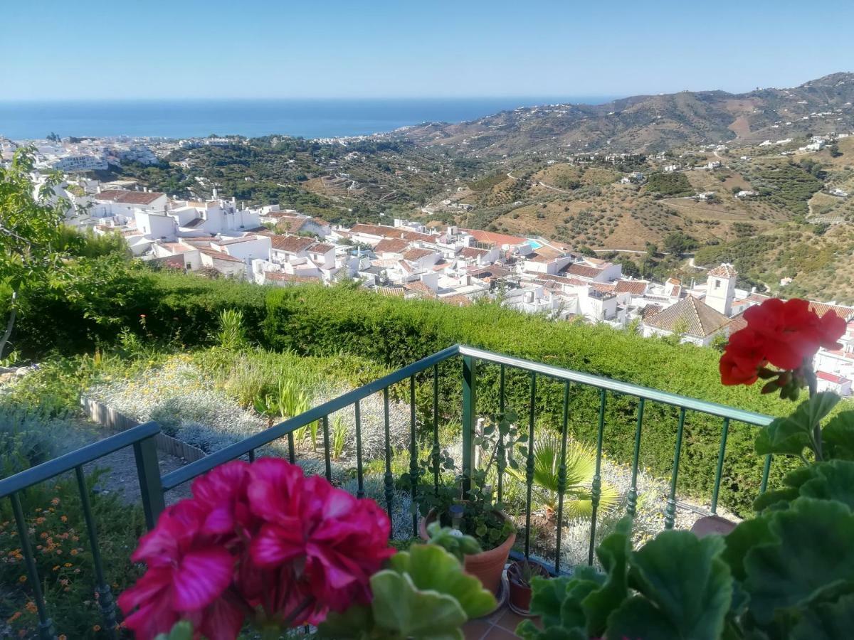 Villa Casa Ana, Fantásticas vistas al pueblo, el mar y la montaña Frigiliana Esterno foto