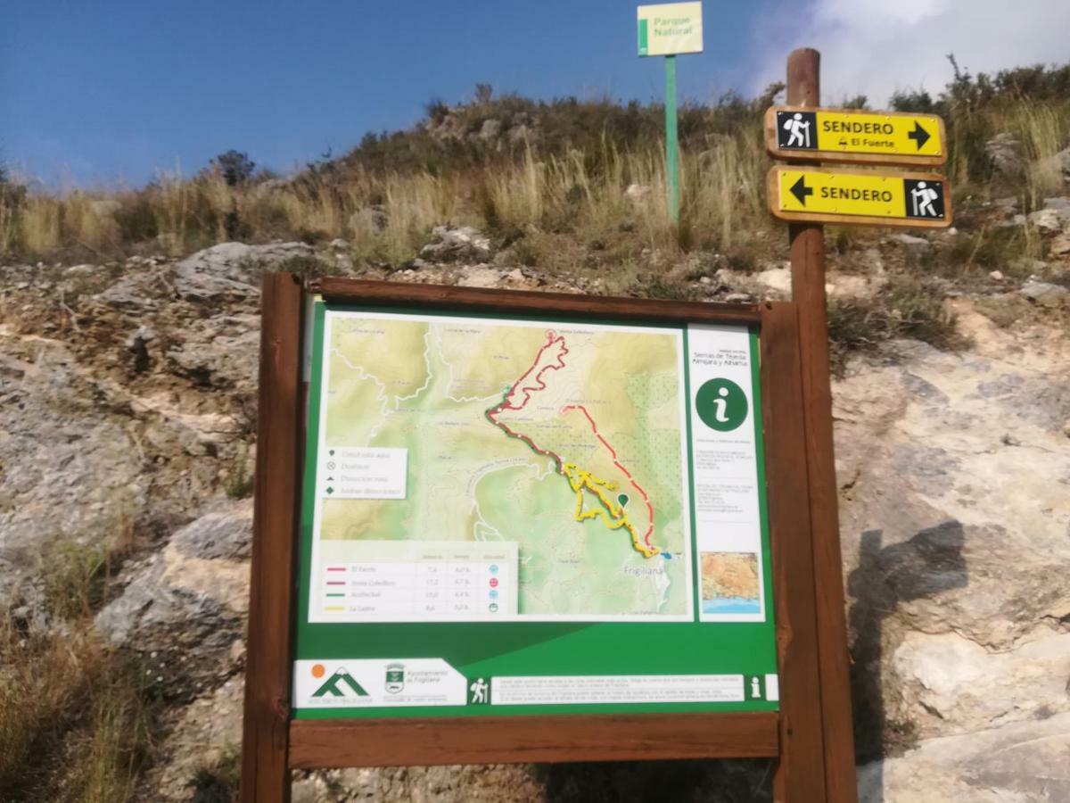 Villa Casa Ana, Fantásticas vistas al pueblo, el mar y la montaña Frigiliana Esterno foto